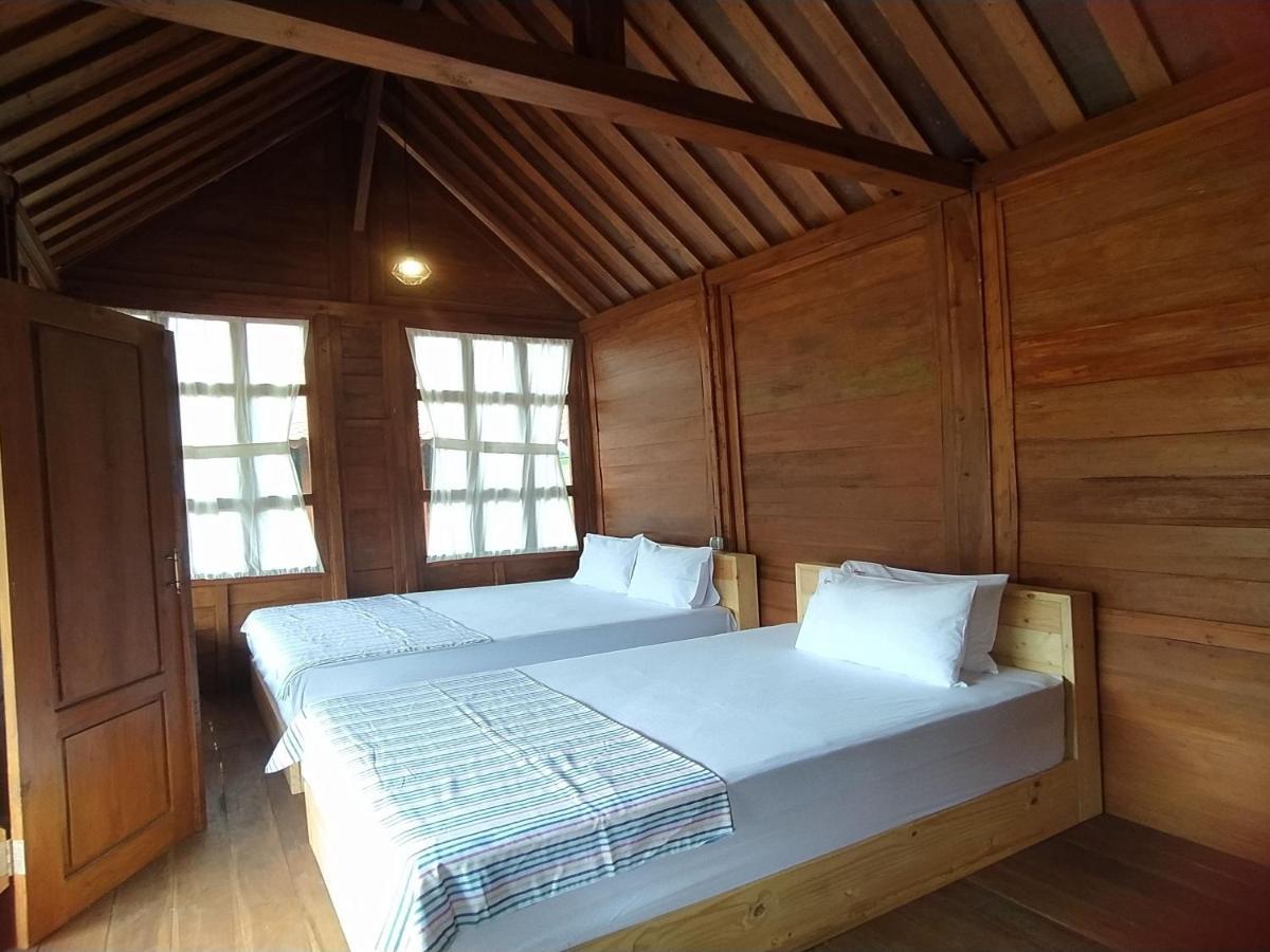 Seger Nusantara Kalisat Exterior foto