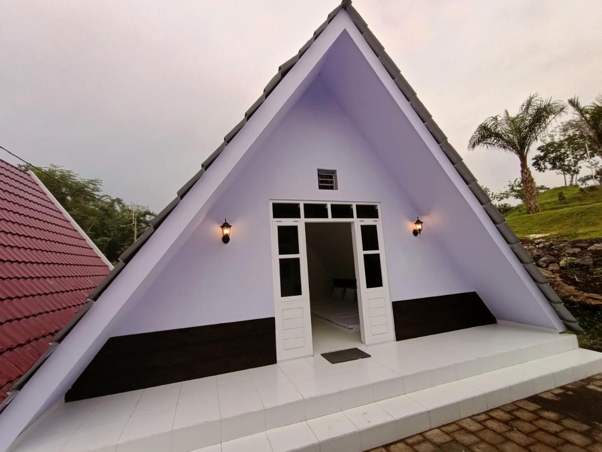 Seger Nusantara Kalisat Exterior foto