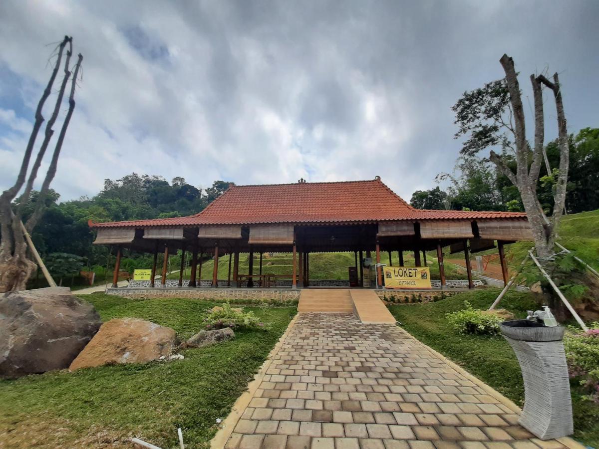 Seger Nusantara Kalisat Exterior foto