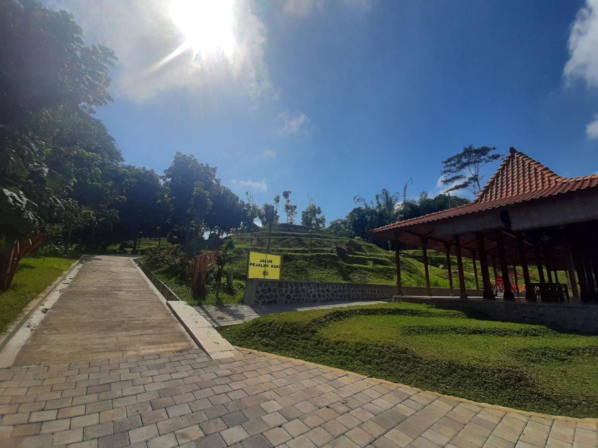 Seger Nusantara Kalisat Exterior foto