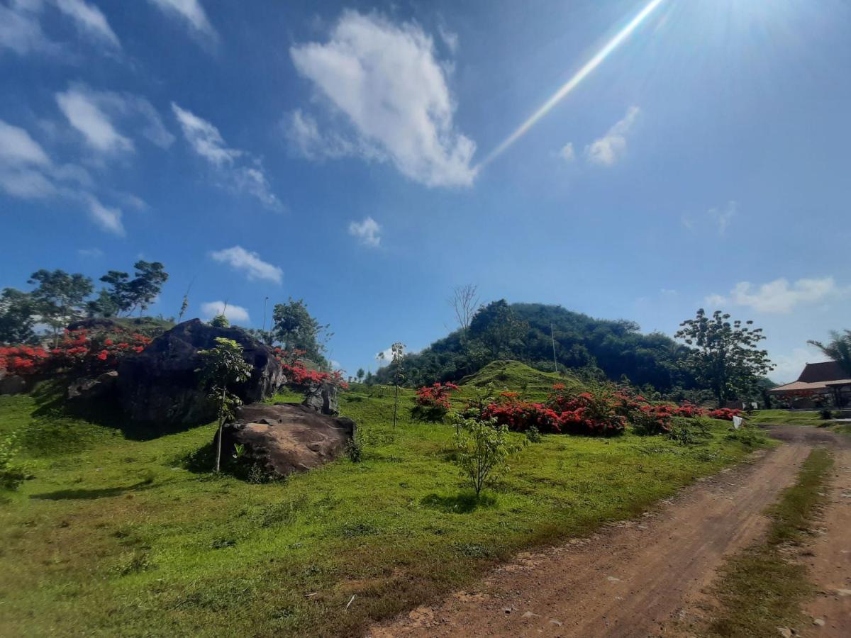 Seger Nusantara Kalisat Exterior foto
